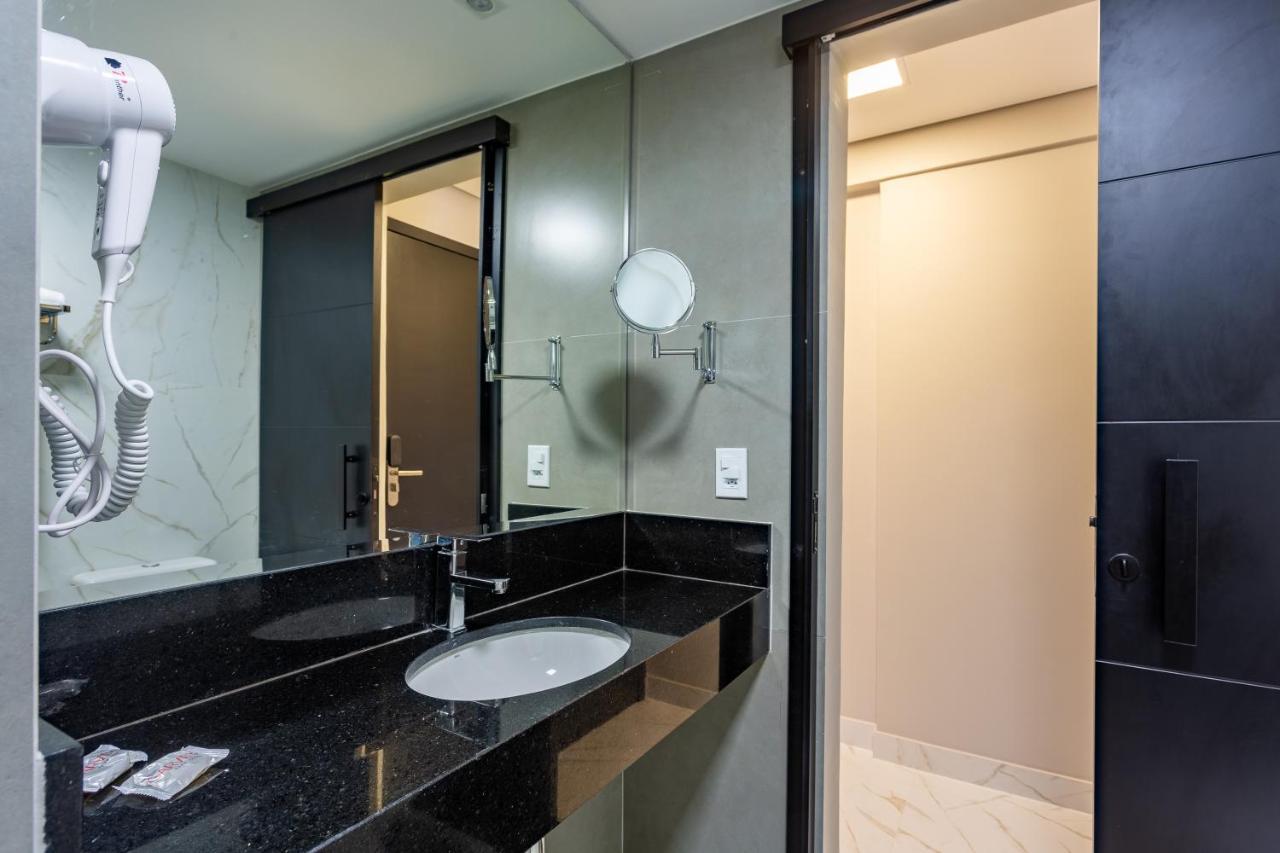 Apart Hotel Centro De Бразилиа Экстерьер фото